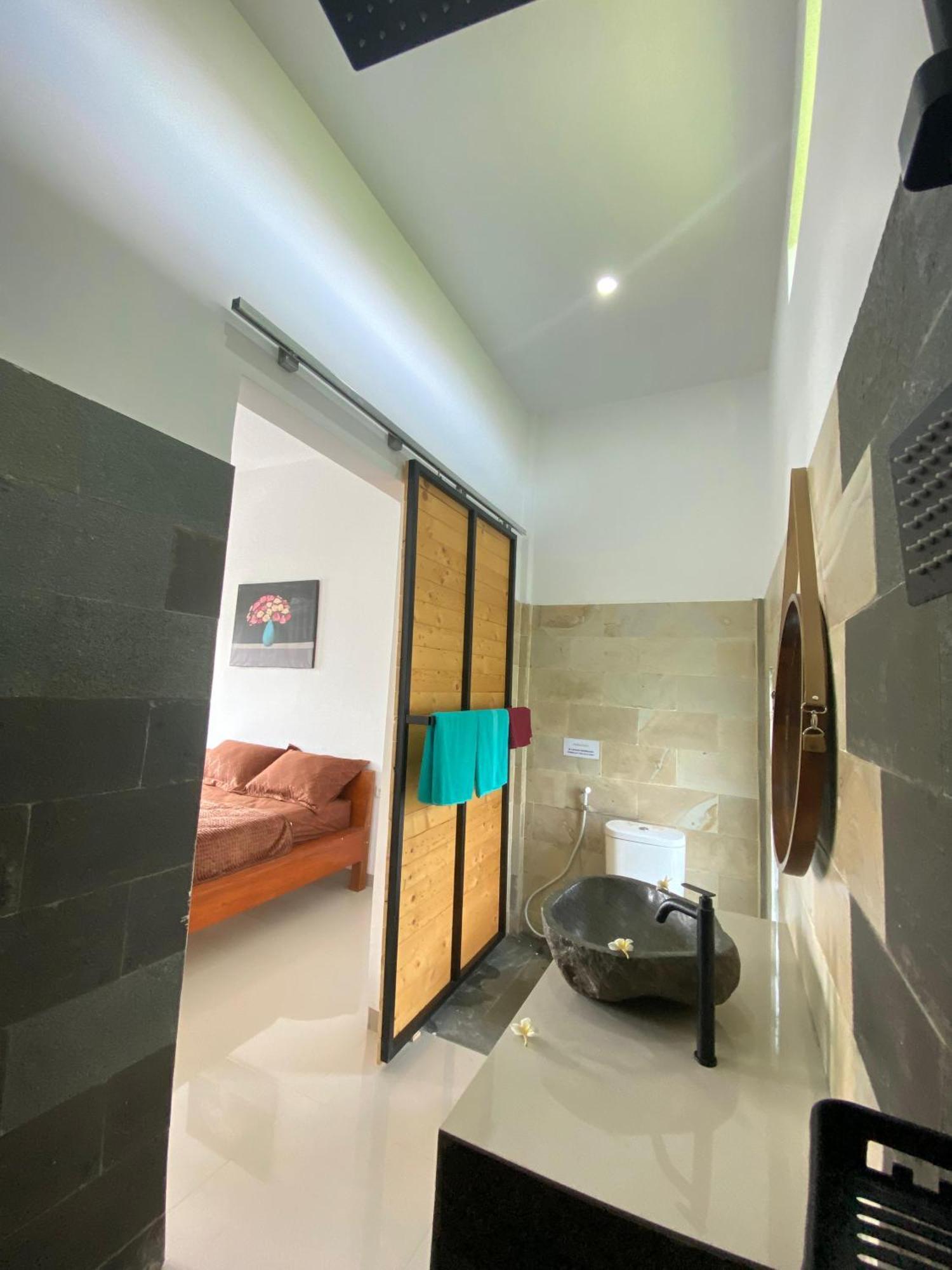 Zavana Rooms & Restaurant Tanjungkarang Exterior photo