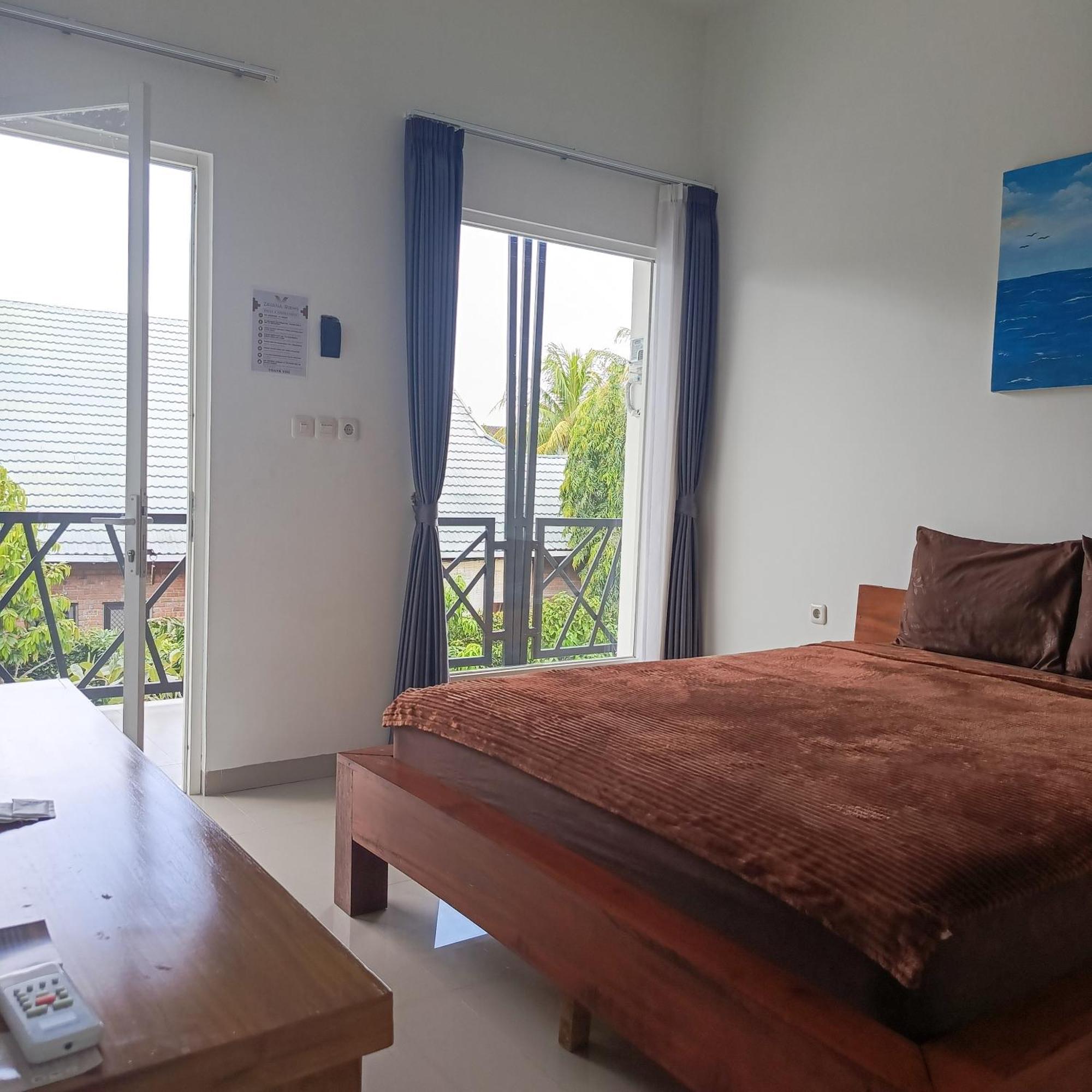 Zavana Rooms & Restaurant Tanjungkarang Exterior photo