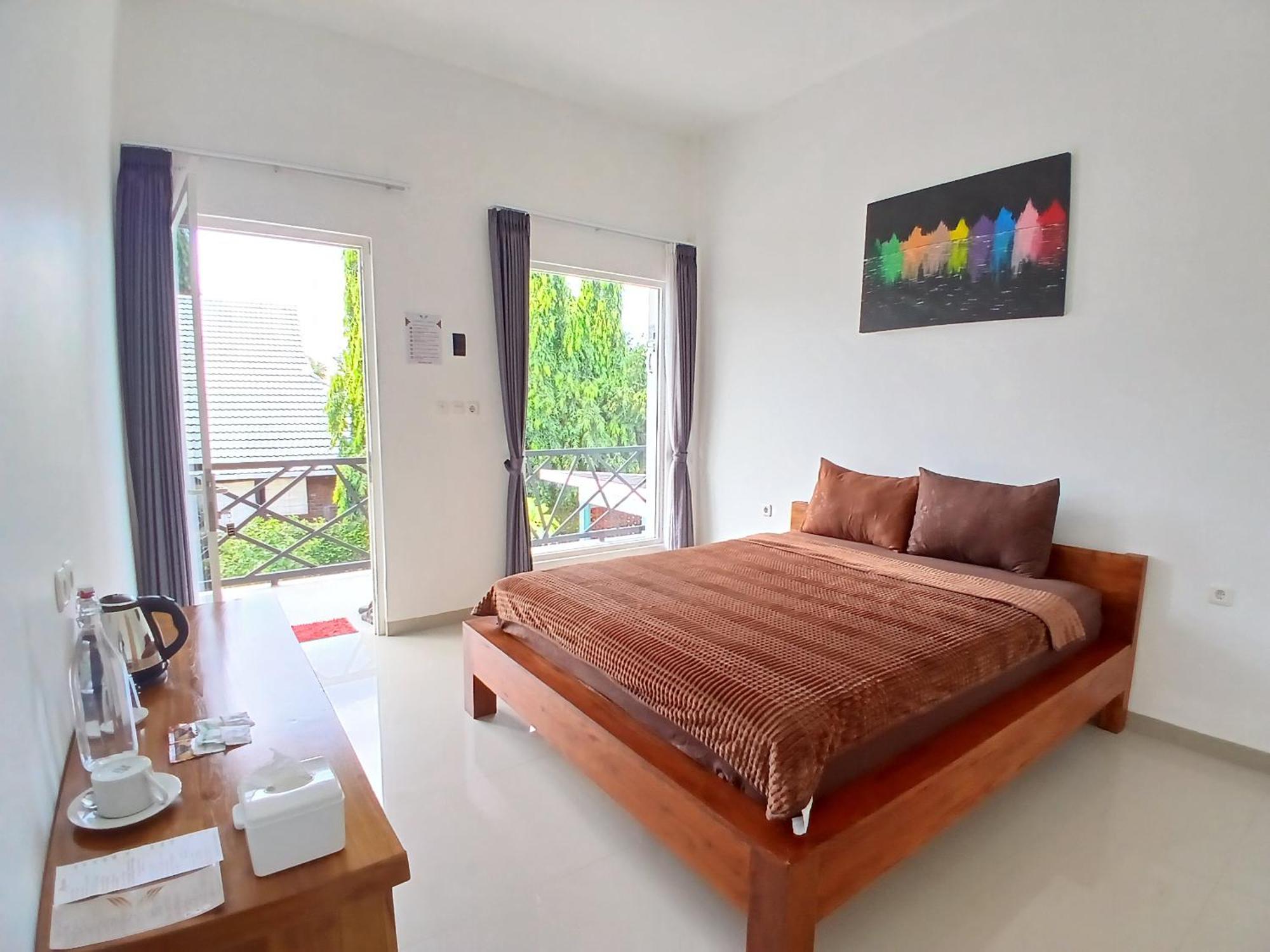 Zavana Rooms & Restaurant Tanjungkarang Exterior photo