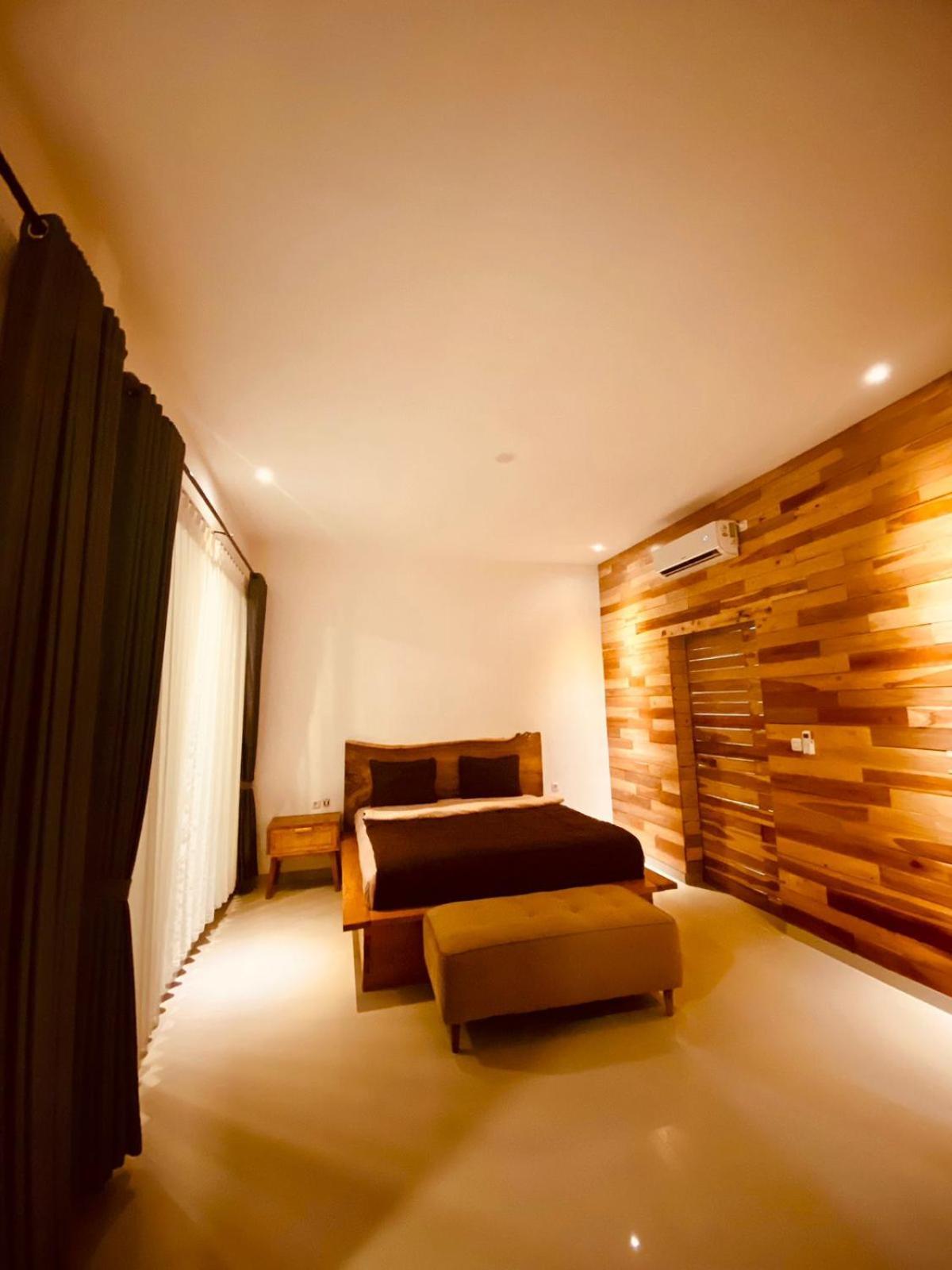 Zavana Rooms & Restaurant Tanjungkarang Exterior photo