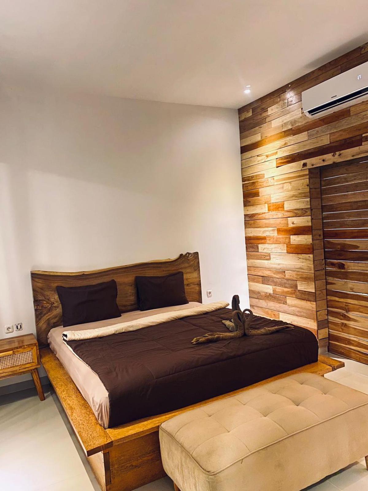 Zavana Rooms & Restaurant Tanjungkarang Exterior photo