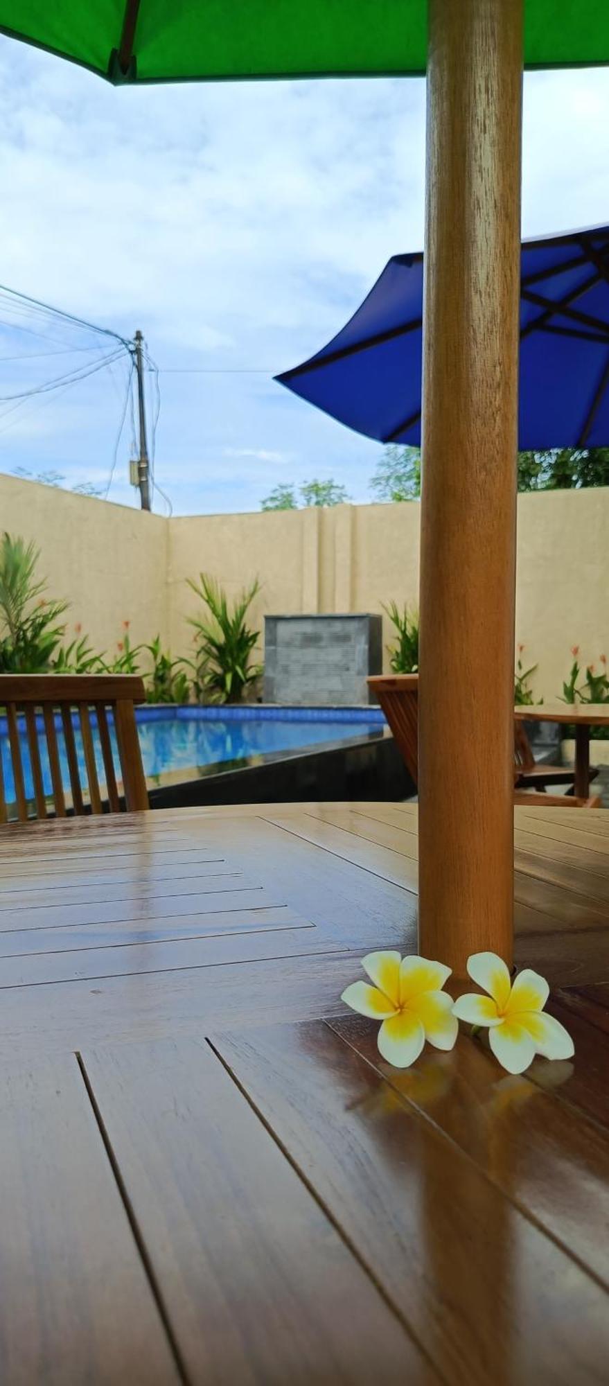 Zavana Rooms & Restaurant Tanjungkarang Exterior photo