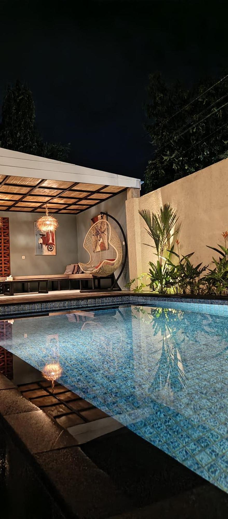 Zavana Rooms & Restaurant Tanjungkarang Exterior photo